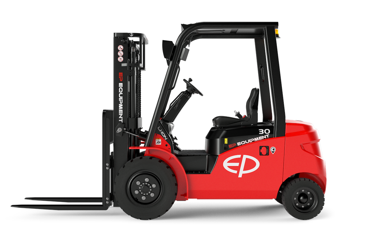 Side view of EFL253 four-wheel lithium-ion electric forklift by EP Equipment
